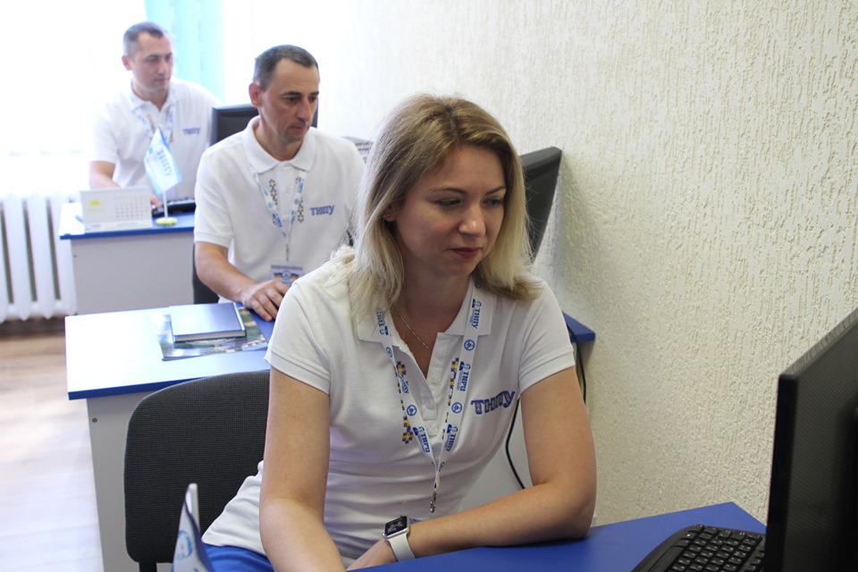 Тут порадять, проінформують, допоможуть